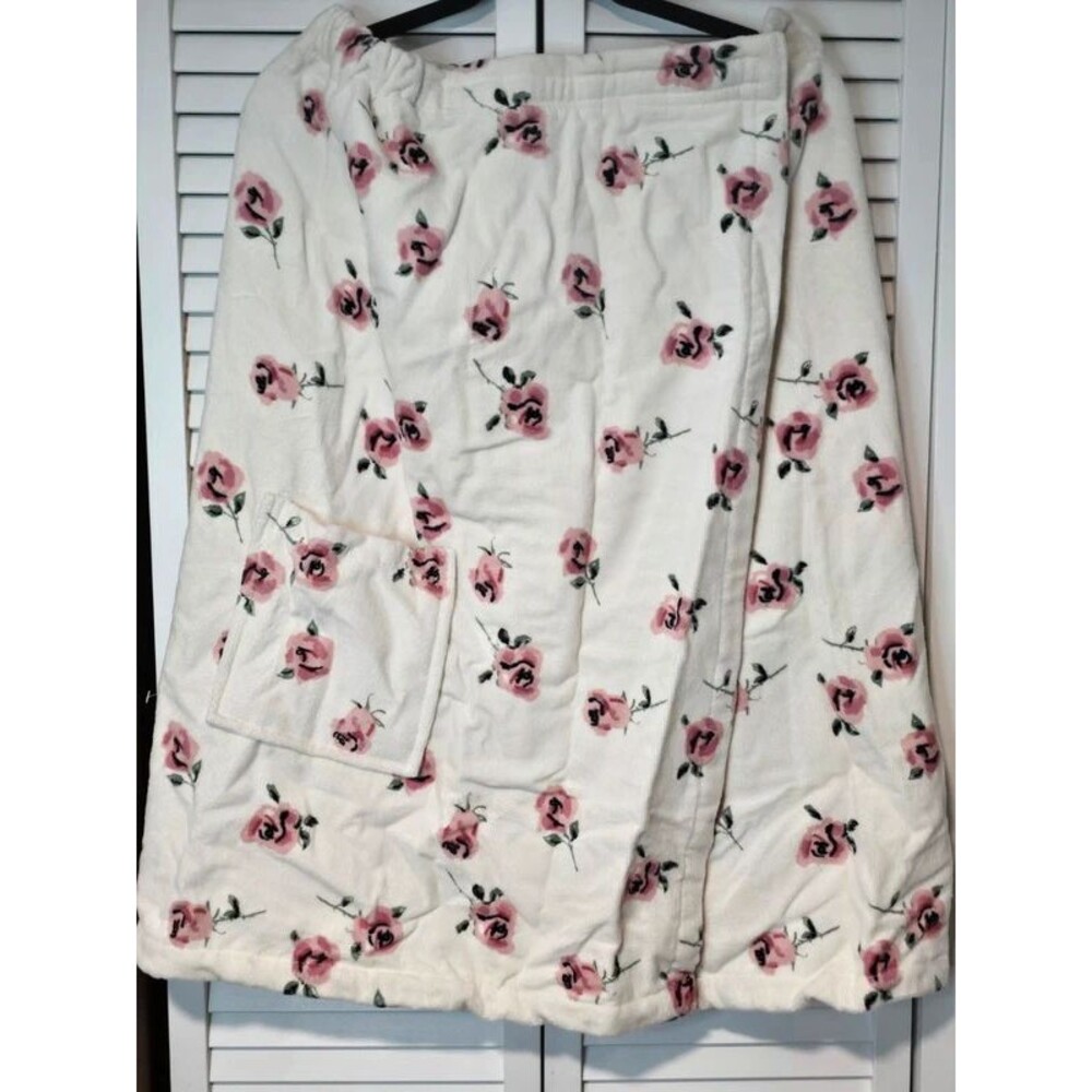 Room Essentials Pink Rose Floral Terry Cloth Bath Body Wrap Towel